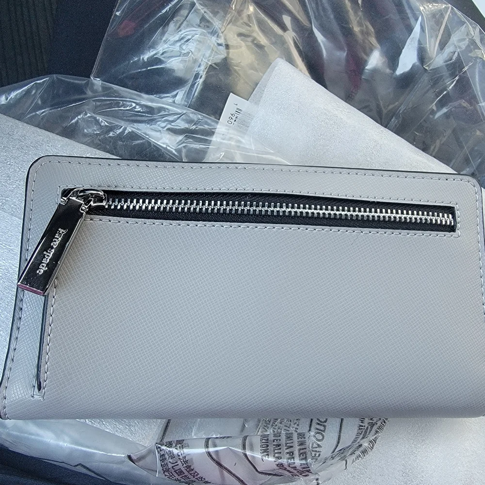 Kate Spade Two-Tone Gray and White Large Slim Bifold Wallet New With Tags